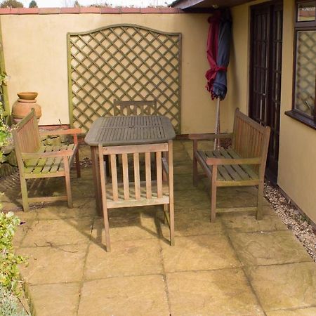 Wayside Guest House Albrighton Exterior foto